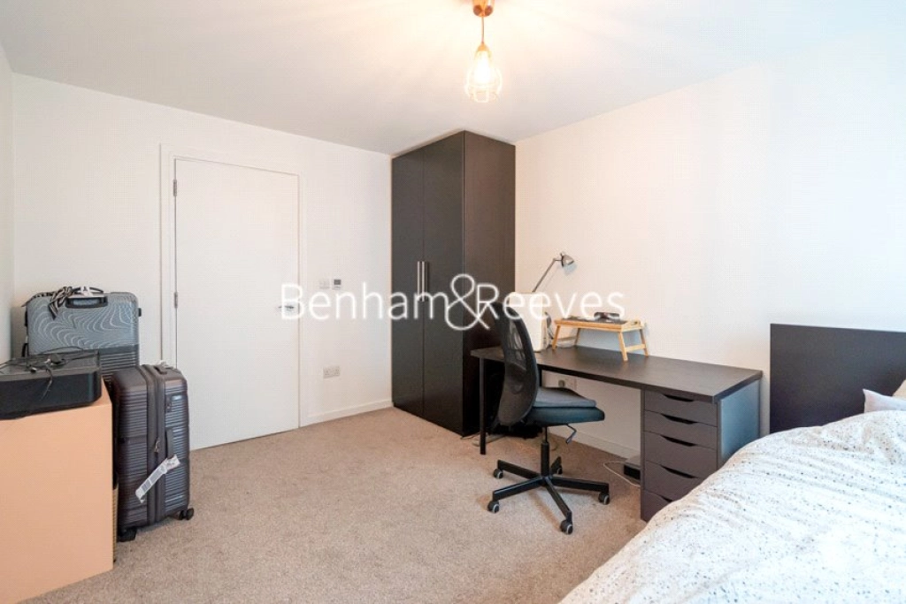 2 bedrooms apartments/flats for sale in Killick Street, London - N1 view 8