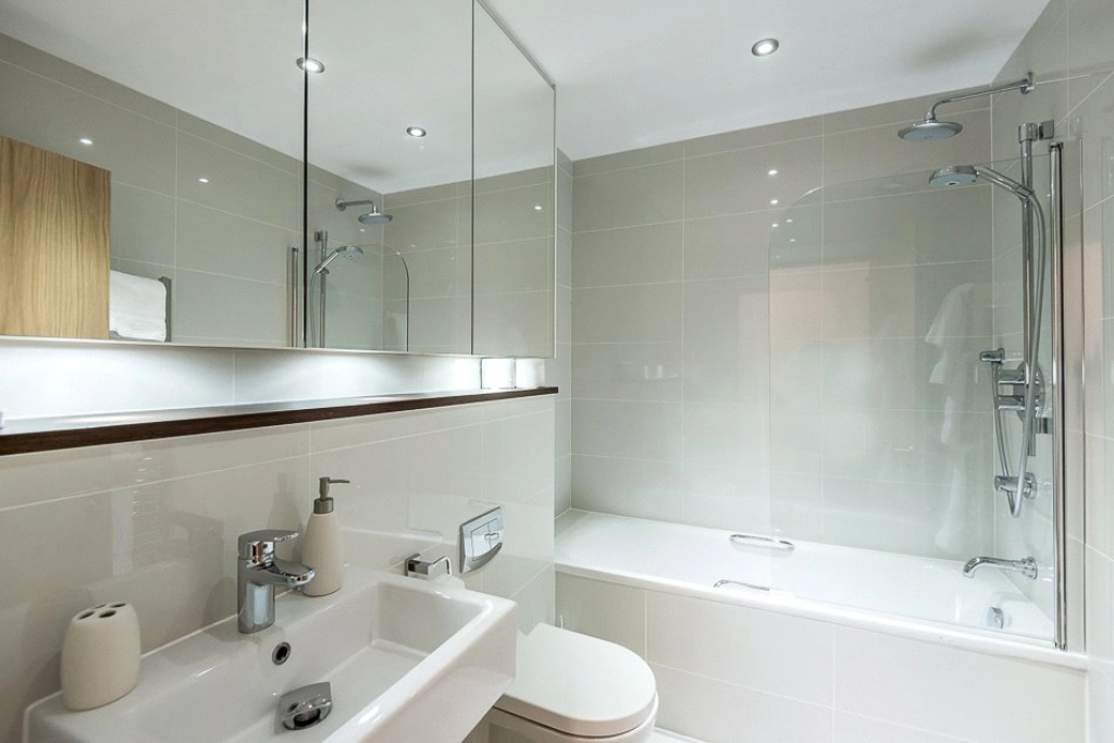 2 bedrooms apartments/flats for sale in Alie Street, London - E1 view 3