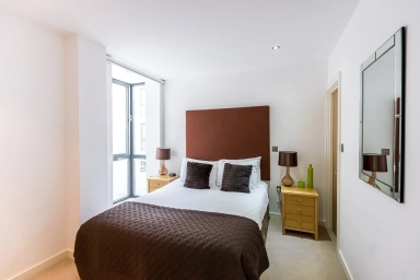Alie Street, London - E1 view 4