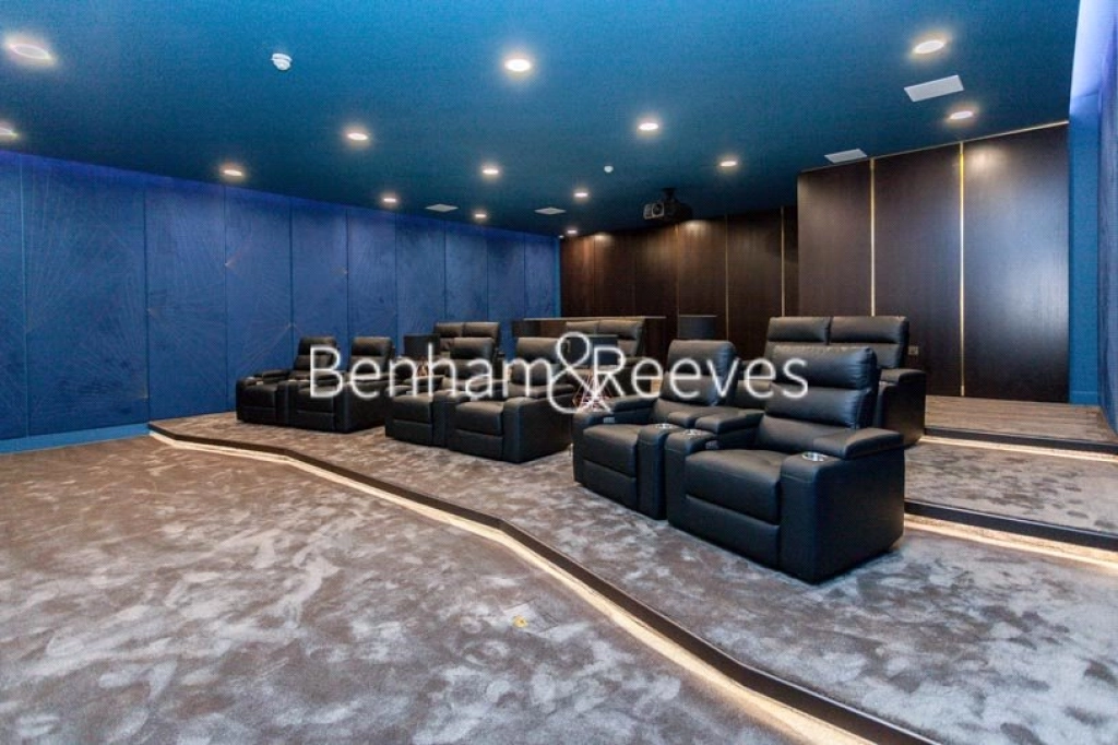 1 bedroom apartments/flats for sale in Emery Way, London - E1W view 11