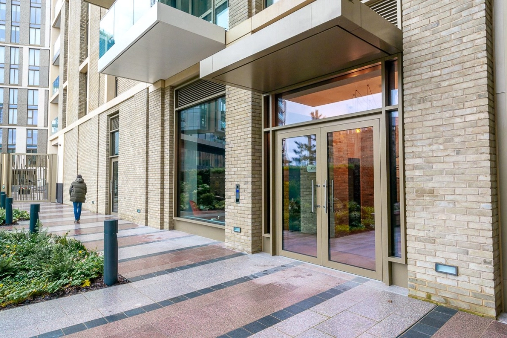 1 bedroom apartments/flats for sale in Emery Way, London - E1W view 14