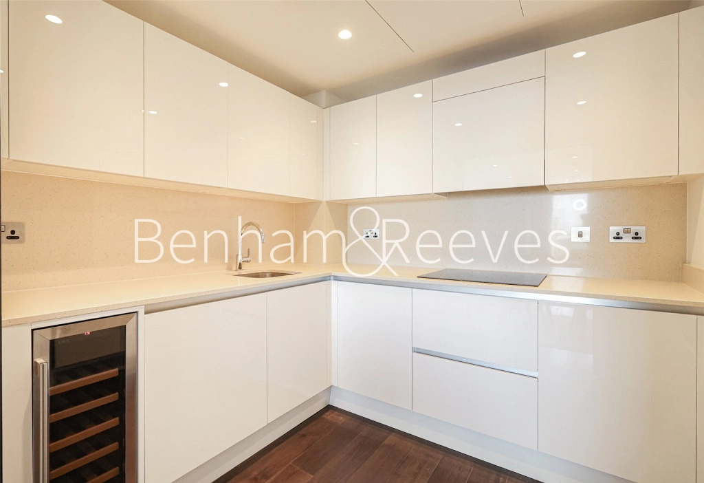 2 bedrooms apartments/flats for sale in Royal Mint Street, London - E1 view 3