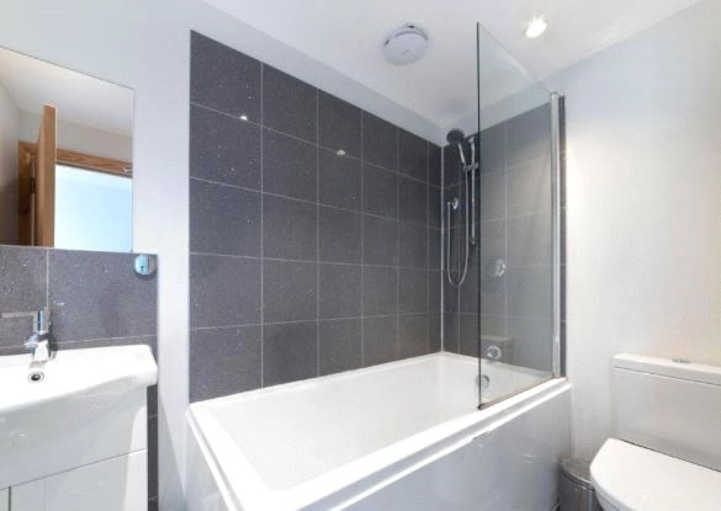 3 bedrooms apartments/flats for sale in School Mews, London - E1 view 9