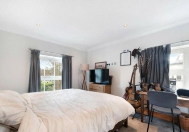 School Mews, London - E1 view 7