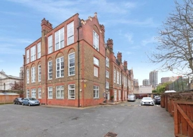 School Mews, London - E1 view 10