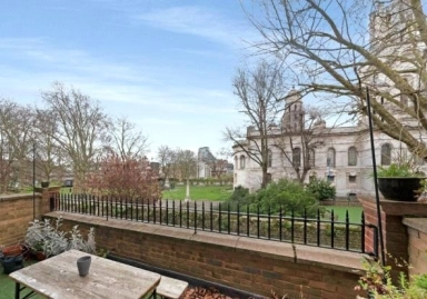School Mews, London - E1 view 4