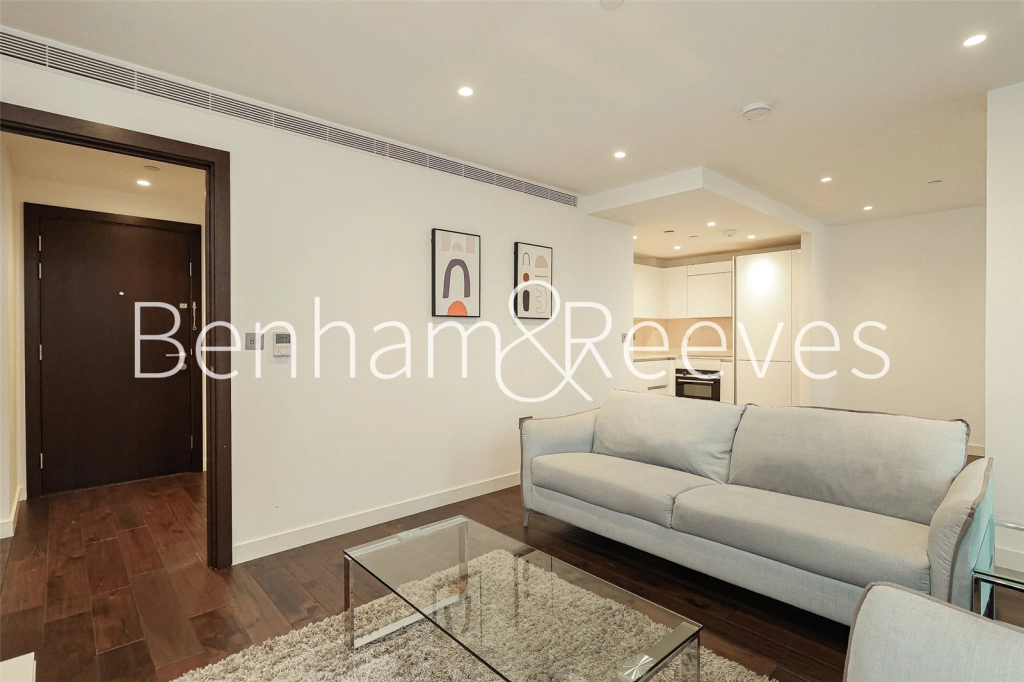 1 bedroom apartments/flats for sale in Royal Mint Street, London - E1 view 2
