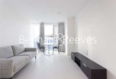 Cendal Crescent, London - E1 view 3