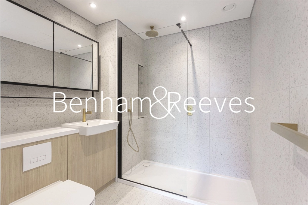 Studio apartments/flats for sale in Cendal Crescent, London - E1 view 5