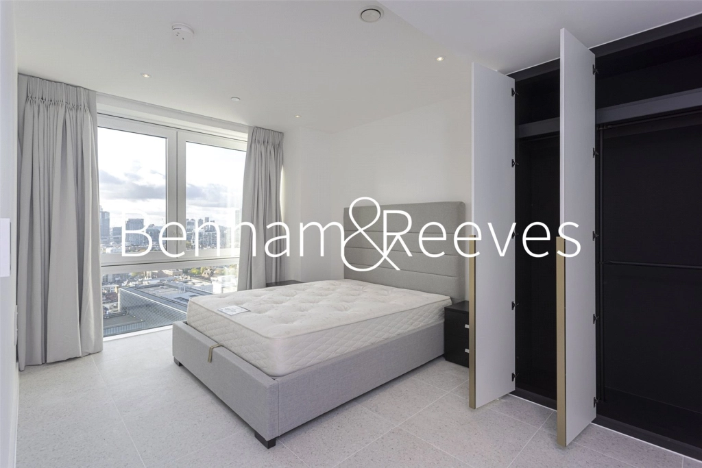 Studio apartments/flats for sale in Cendal Crescent, London - E1 view 6