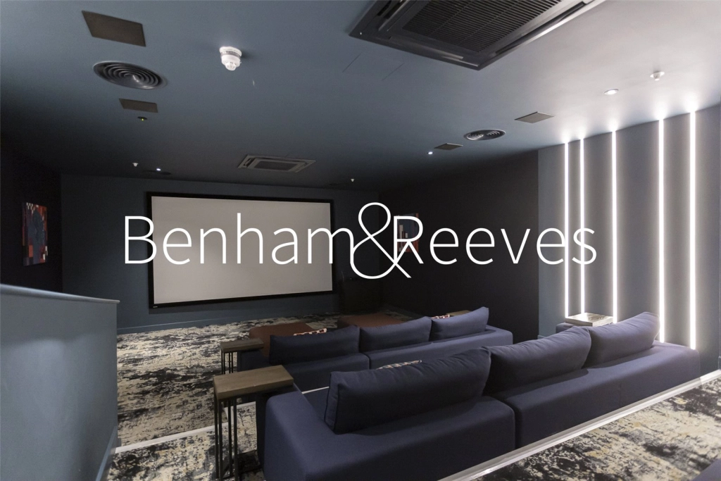 Studio apartments/flats for sale in Cendal Crescent, London - E1 view 9