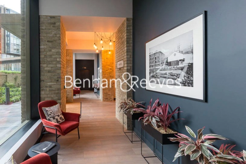 Studio apartments/flats for sale in Emery Way, London - E1W view 5