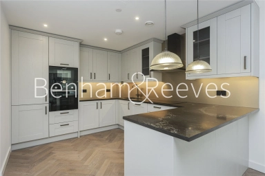 Merino Gardens, London - E1W view 4