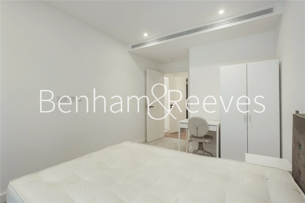 Studio apartments/flats for sale in Merino Gardens, London - E1W view 7