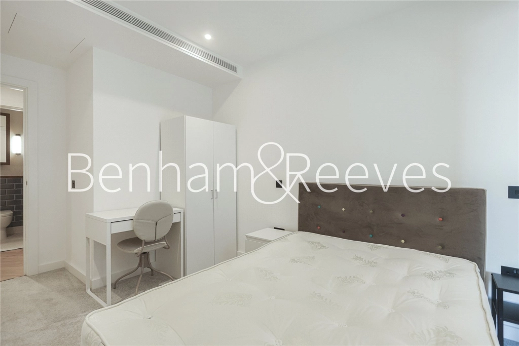 Studio apartments/flats for sale in Merino Gardens, London - E1W view 8