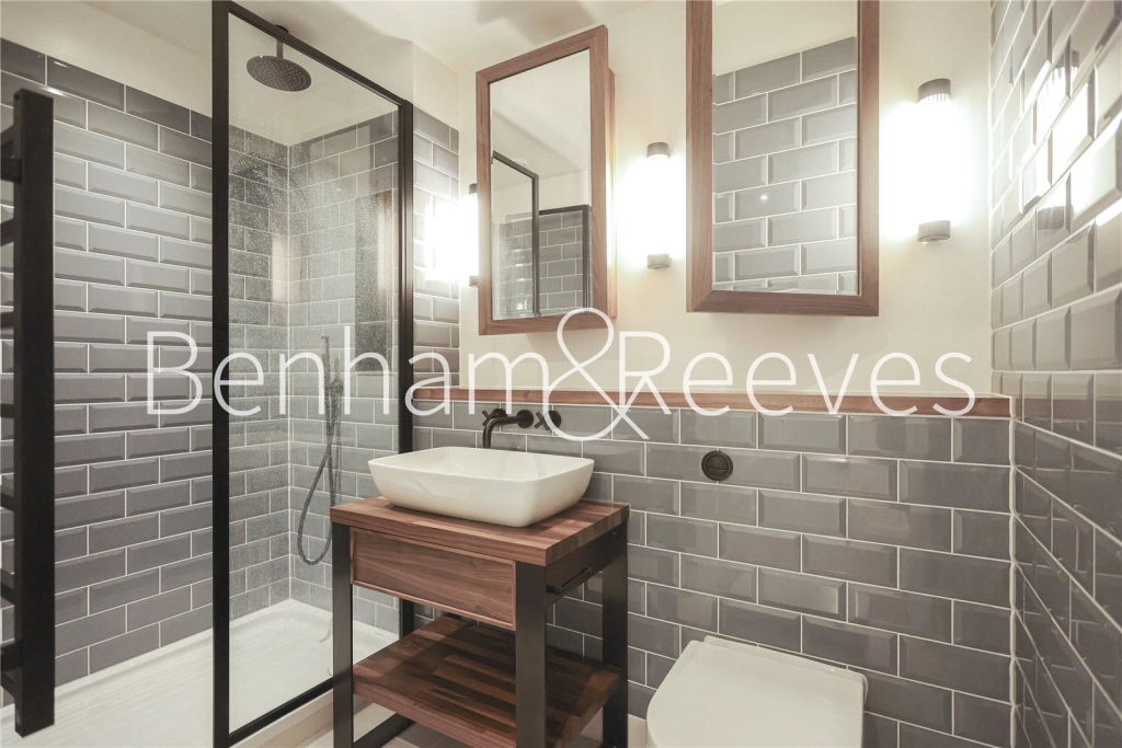 Studio apartments/flats for sale in Merino Gardens, London - E1W view 11