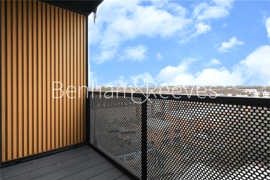 Marian Place, London - E2 view 4