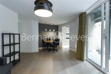 Bridgeport Place, London, Kennet Street - E1W view 6