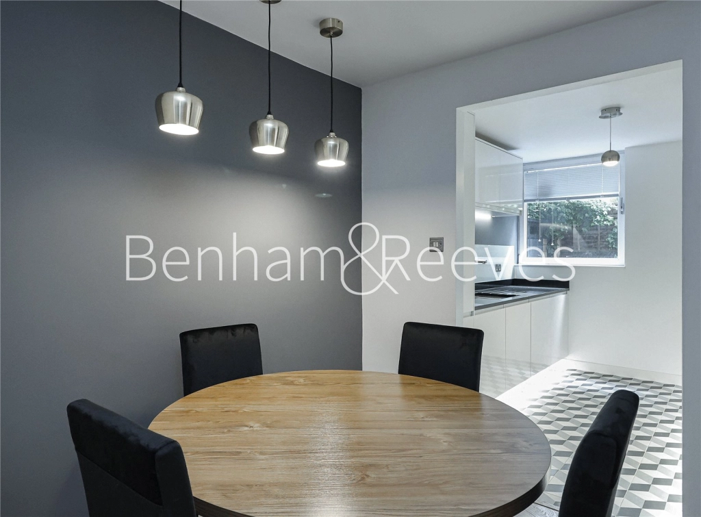 2 bedrooms apartments/flats for sale in Bridgeport Place, London, Kennet Street - E1W view 3
