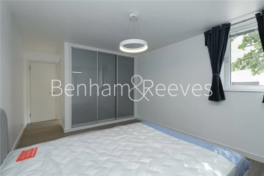 Bridgeport Place, London, Kennet Street - E1W view 14