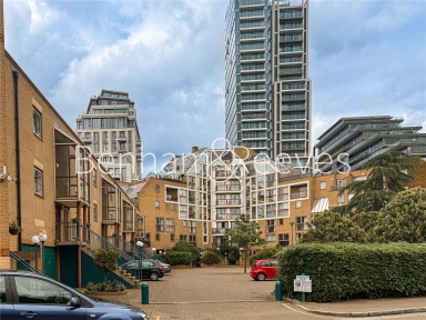 Bridgeport Place, London, Kennet Street - E1W view 19