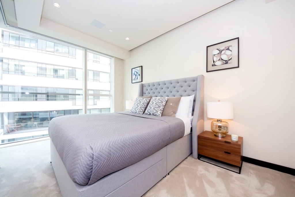 2 bedrooms apartments/flats for sale in Earls Way, London - SE1 view 3