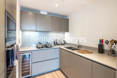 Leman Street, London - E1 view 3