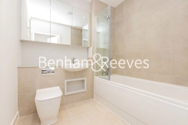 Brook Avenue, Wembley - HA9 view 3