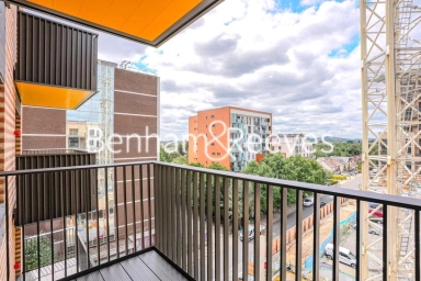 Brook Avenue, Wembley - HA9 view 9