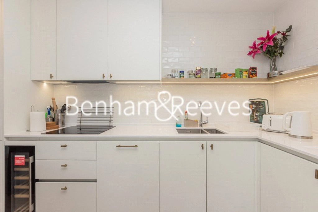 3 bedrooms apartments/flats for sale in Caldon Boulevard, Wembley - HA0 view 2