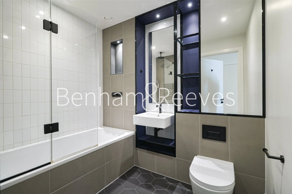 Studio apartments/flats for sale in Beresford Avenue, Wembley - HA0 view 2