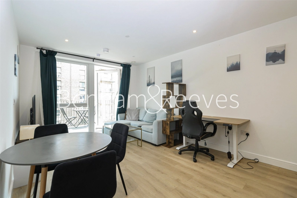 Studio apartments/flats for sale in Beresford Avenue, Wembley - HA0 view 3