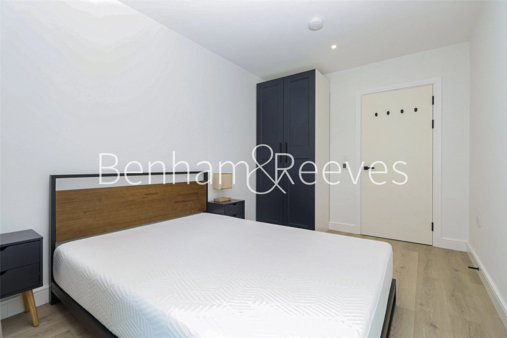 Studio apartments/flats for sale in Beresford Avenue, Wembley - HA0 view 11