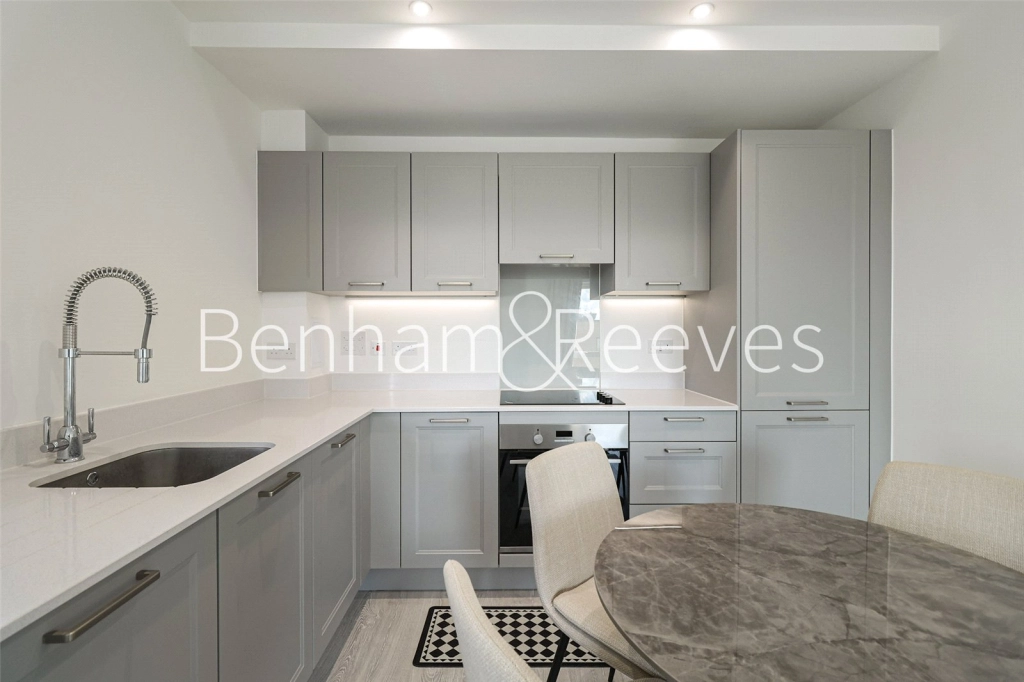 2 bedrooms apartments/flats for sale in Donovan Way, Harrow - HA1 view 2