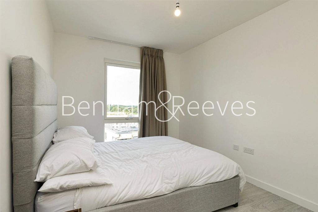 2 bedrooms apartments/flats for sale in Donovan Way, Harrow - HA1 view 4
