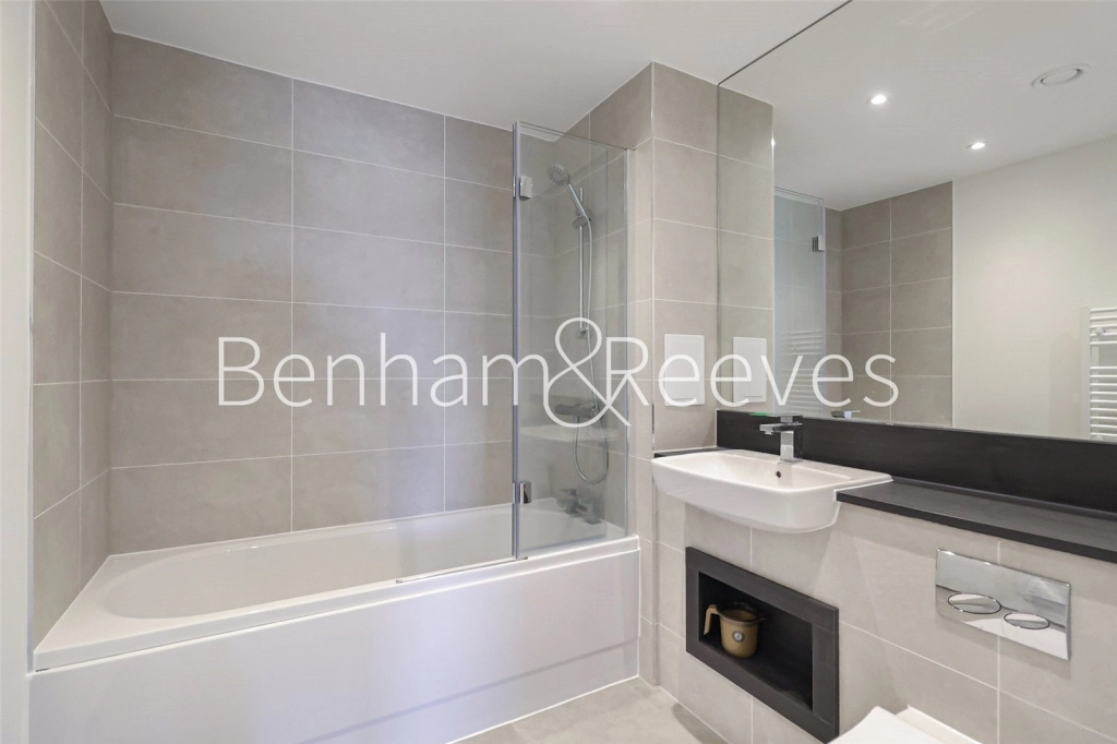 2 bedrooms apartments/flats for sale in Donovan Way, Harrow - HA1 view 5