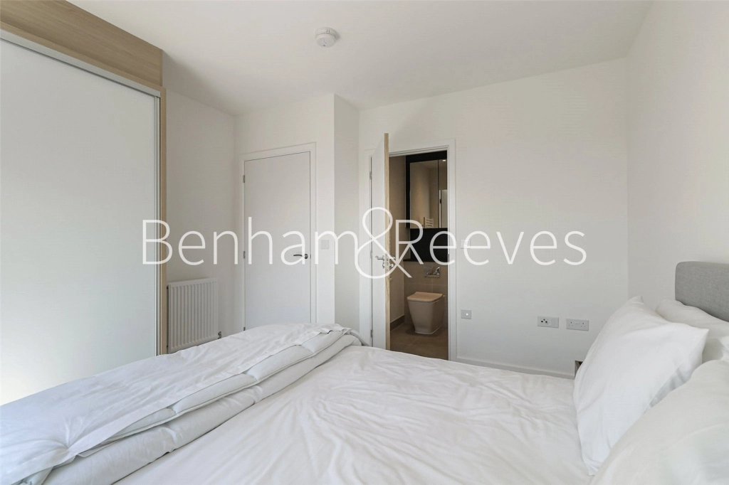 2 bedrooms apartments/flats for sale in Donovan Way, Harrow - HA1 view 7