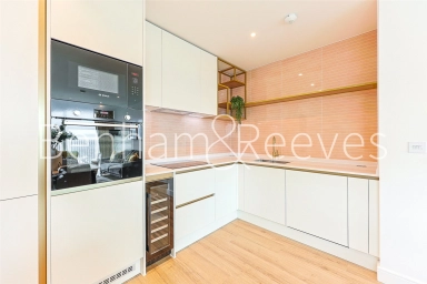 Quay Walk, Wembley - HA0 view 5