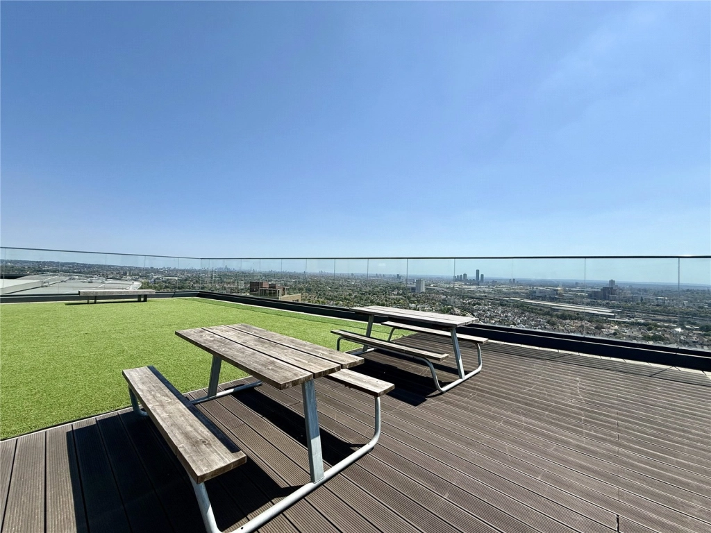 2 bedrooms apartments/flats for sale in South Way, Wembley - HA9 view 6