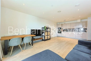 South Way, Wembley - HA9 view 5