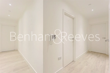 South Way, Wembley - HA9 view 6
