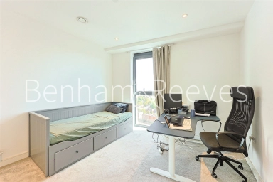 South Way, Wembley - HA9 view 8