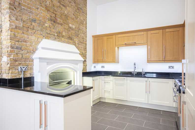 2 bedrooms apartments/flats to sale in 20 Chatham Close, Woolwich-image 7