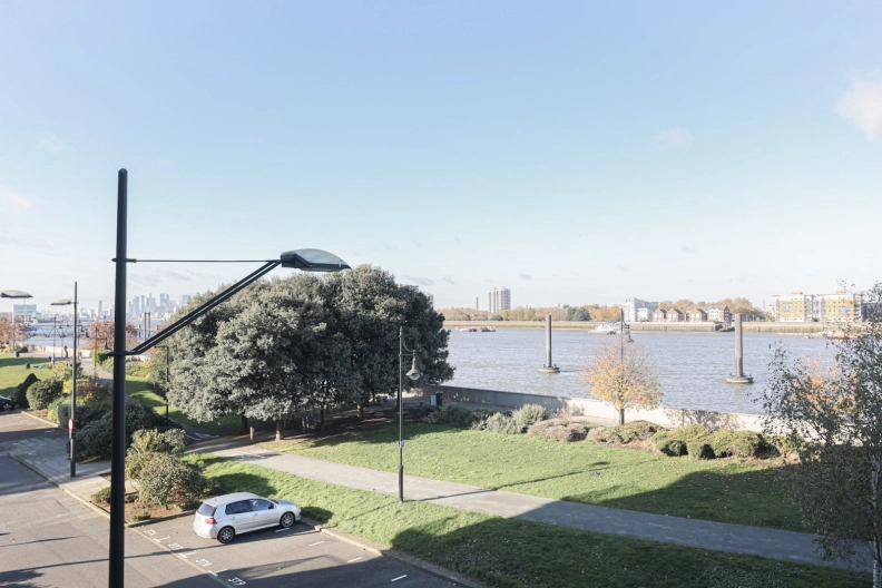 2 bedrooms apartments/flats for sale in Argyll Road, Woolwich - SE18 view 2