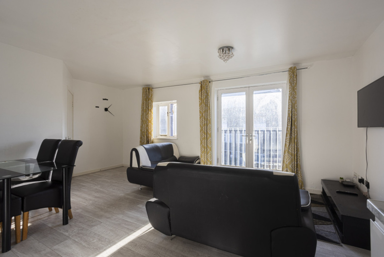 2 bedrooms apartments/flats to sale in Plumstead Road, Woolwich-image 3