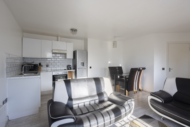 2 bedrooms apartments/flats to sale in Plumstead Road, Woolwich-image 2
