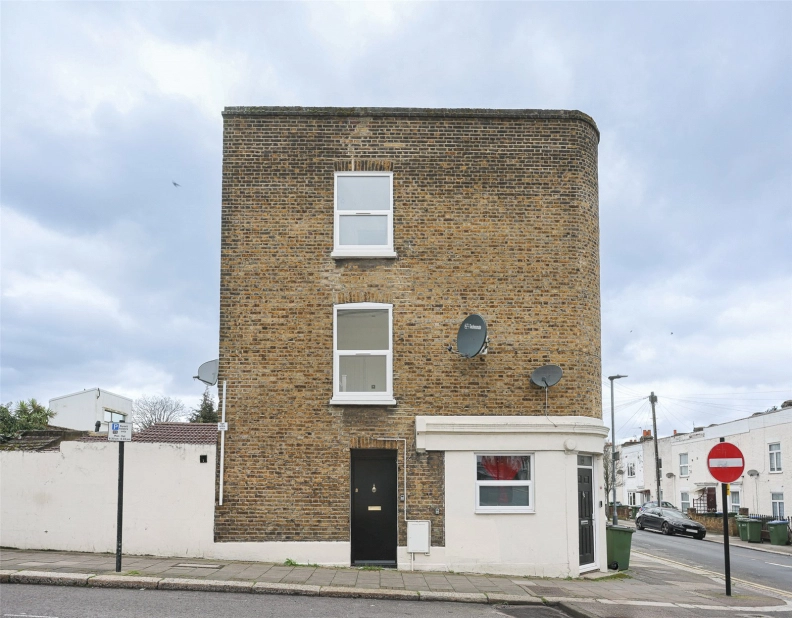 3 bedrooms apartments/flats to sale in Burrage Place, Woolwich-image 1