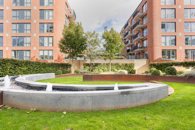 2 bedrooms apartments/flats to sale in Thunderer Walk, Woolwich-image 13
