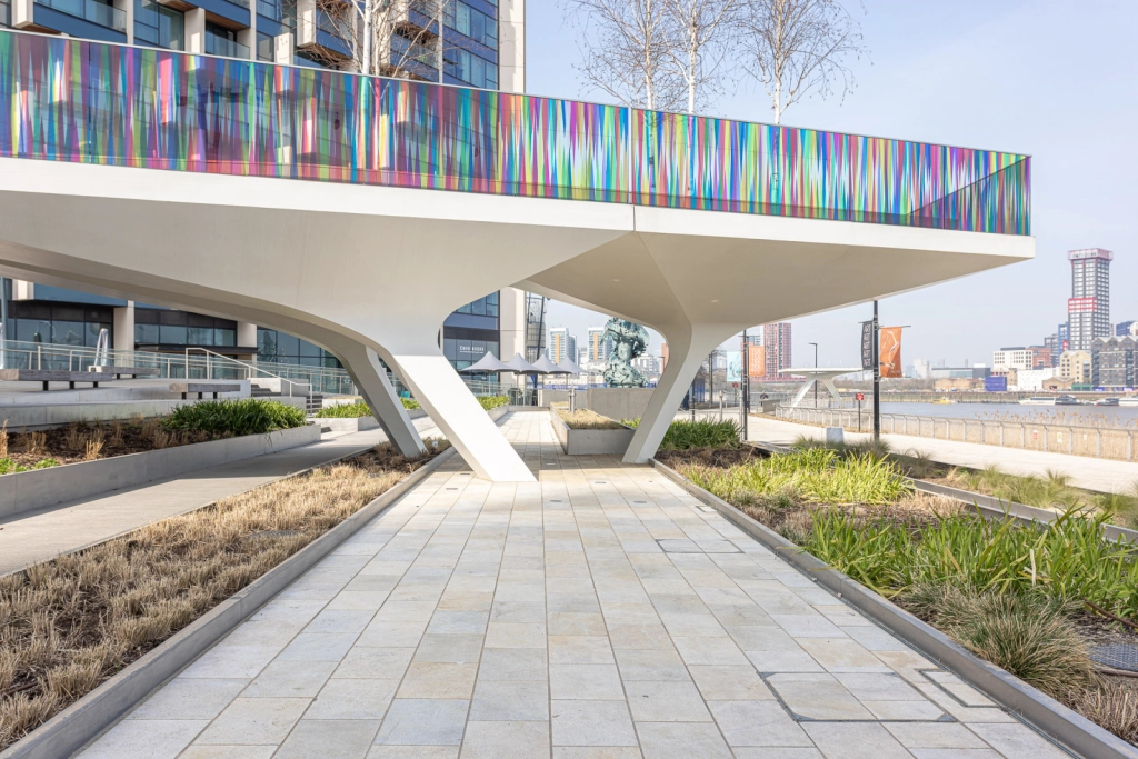 1 bedroom apartments/flats for sale in Peartree Way, Greenwich - SE10 view 14