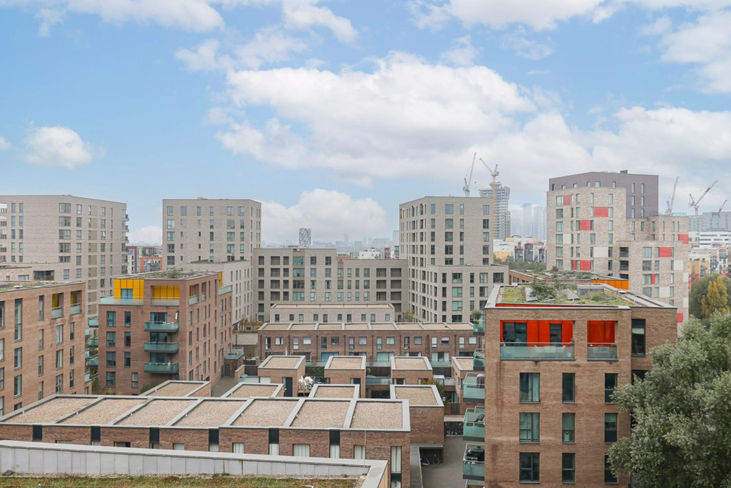 1 bedroom apartments/flats for sale in Peartree Way, Greenwich - SE10 view 13